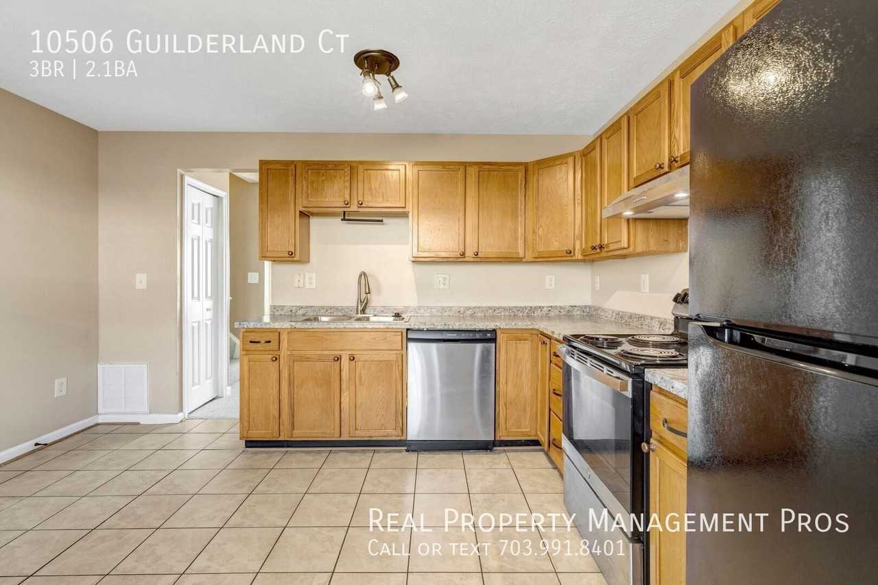 10506 Guilderland Ct - Photo 7 of 36