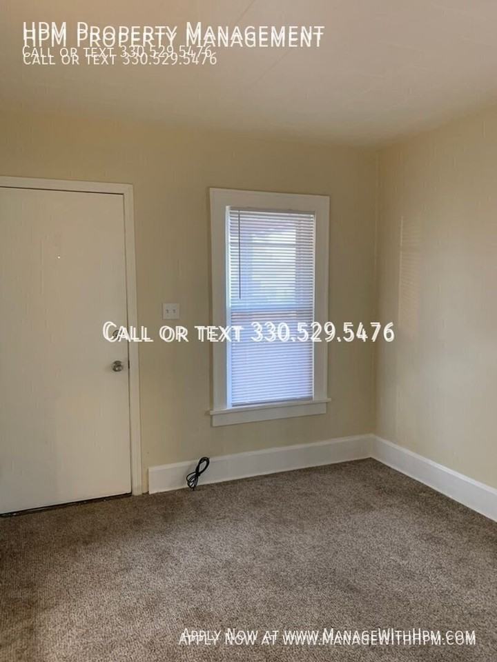 2306 24th St Ne - Photo 5 of 31