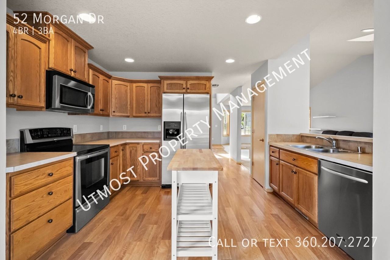 52 Morgan Dr - Photo 4 of 20