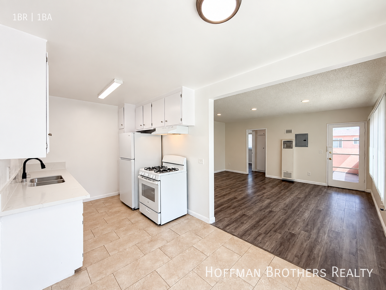 19403 Haynes St #5 - Photo 2 of 11