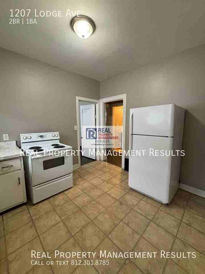 1207 Lodge Ave - Photo 5 of 16