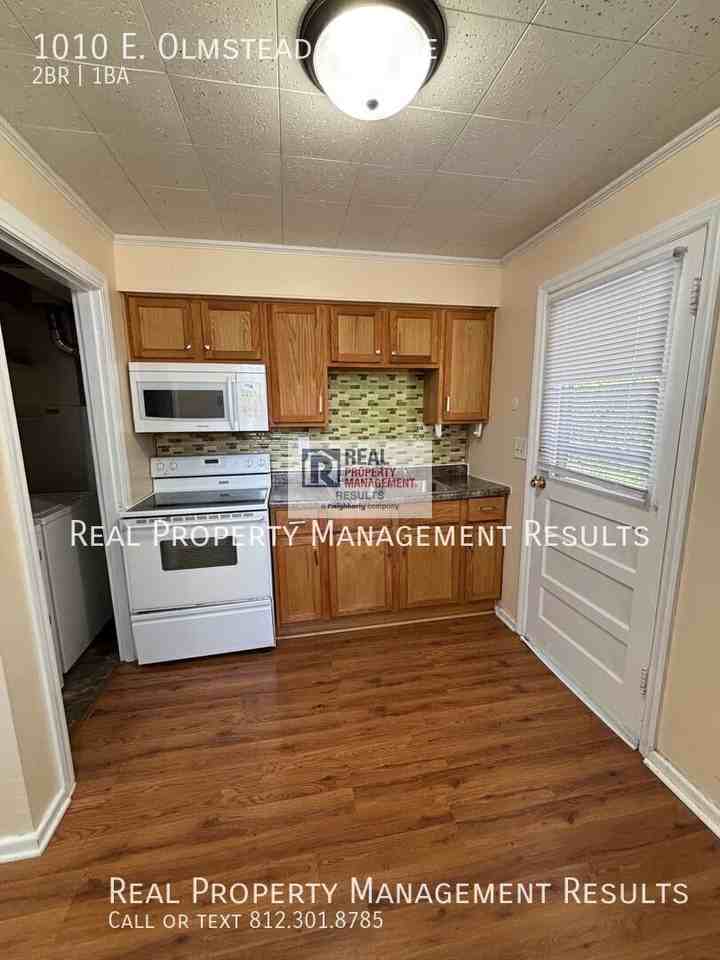 1010 E Olmstead Ave - Photo 5 of 14