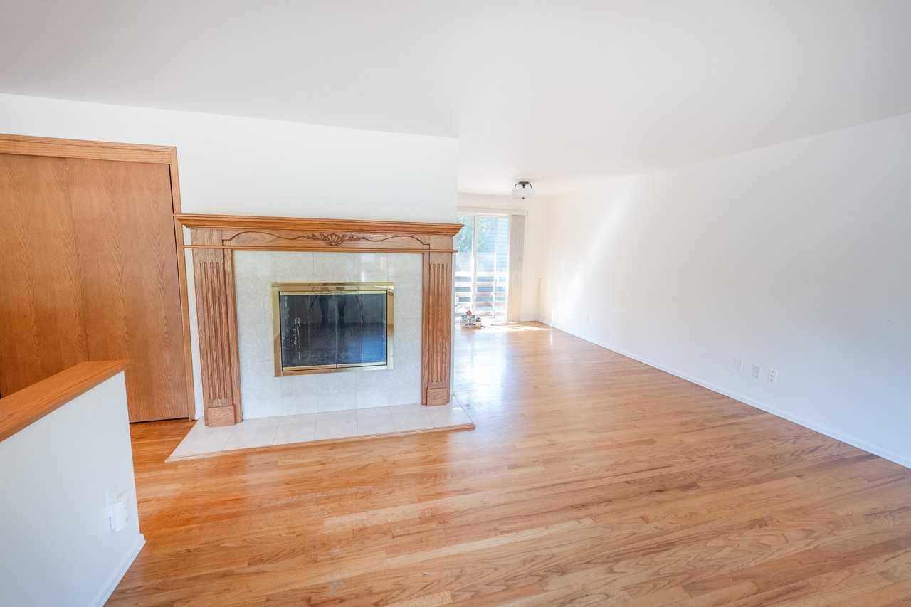 5926 166th Pl Sw #1 - Photo 3 of 23