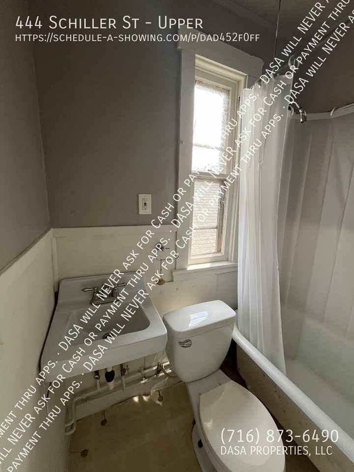 444 Schiller St - Photo 6 of 9