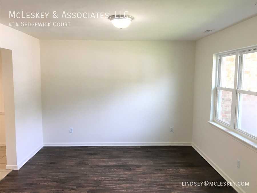 414 Sedgewick Ct - Photo 2 of 35
