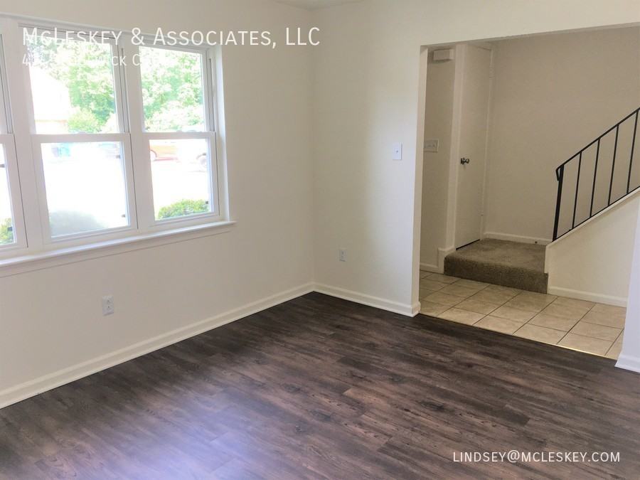 414 Sedgewick Ct - Photo 7 of 35