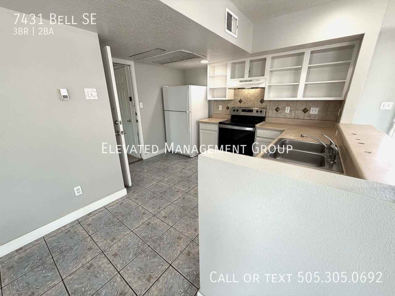 7431 Bell Ave Se - Photo 7 of 27