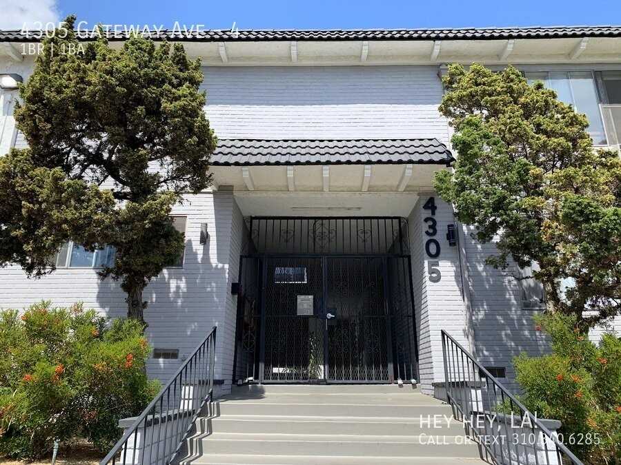 4305 Gateway Ave #4 - Photo 4 of 26