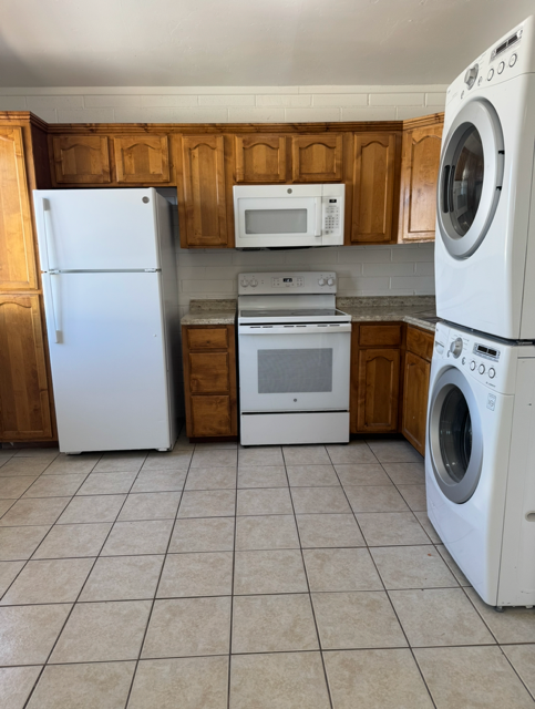 5457 S 6th Ave #1 - Photo 3 of 14