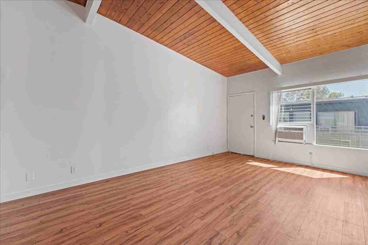 6114 Cahuenga Blvd #09 - Photo 2 of 20