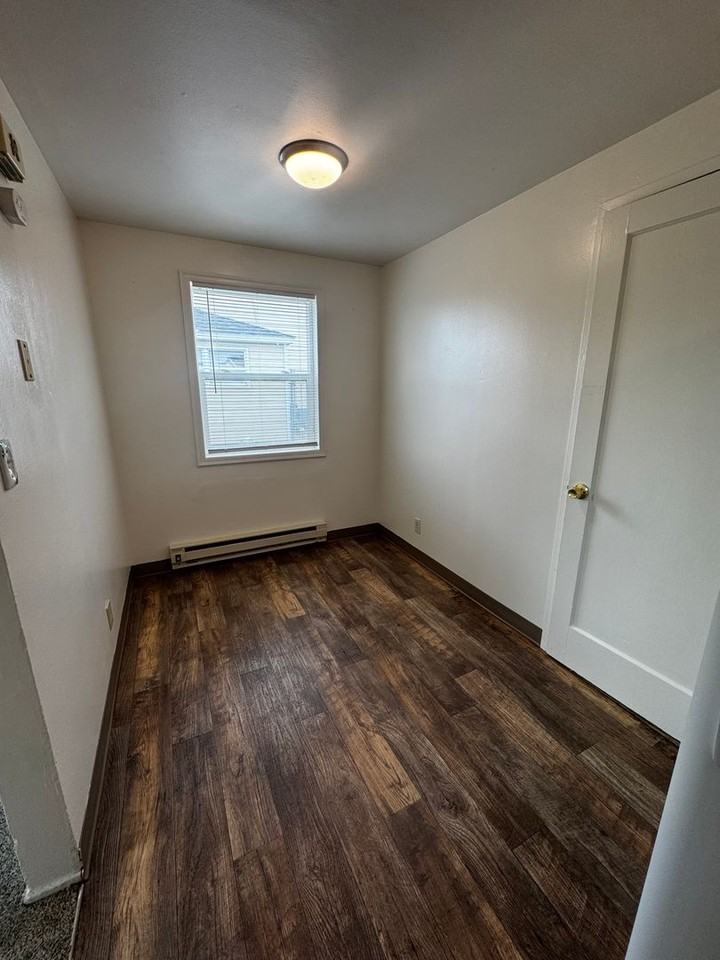 228 W Northshore Dr - Photo 3 of 10