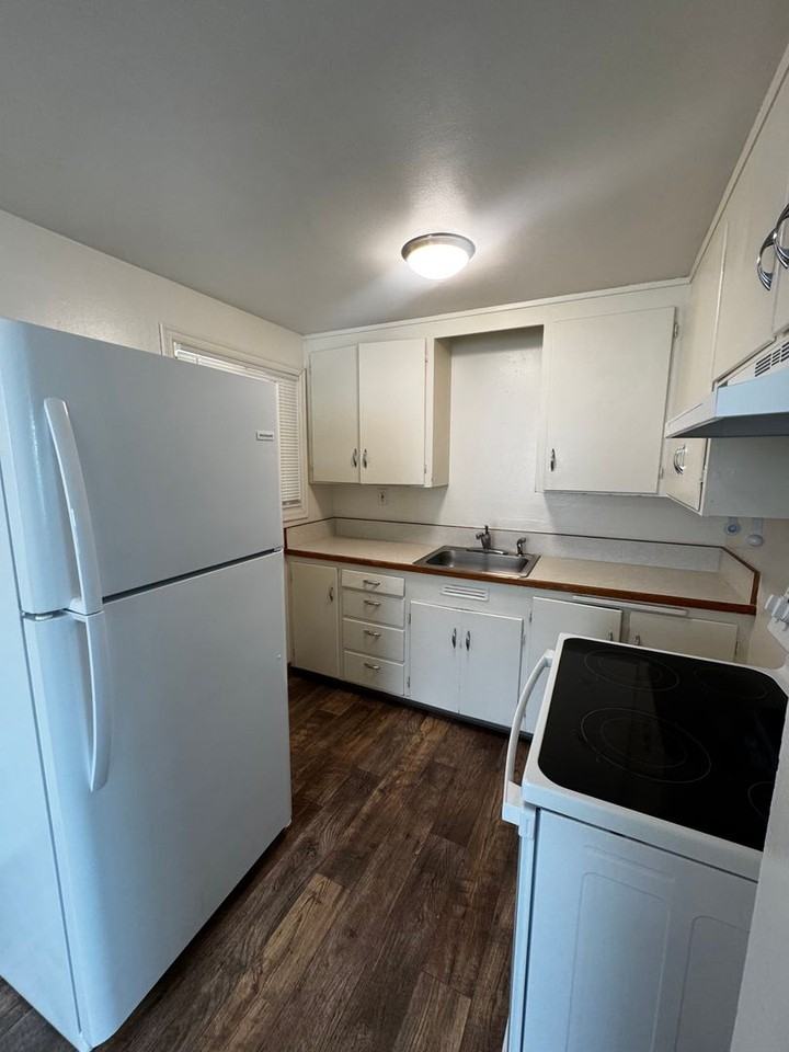 228 W Northshore Dr - Photo 4 of 10