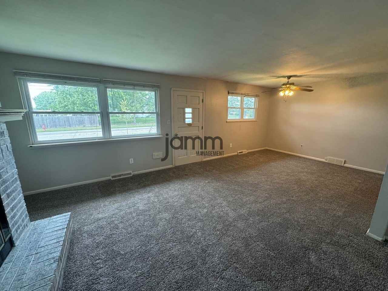 14635 Sylvia Dr - Photo 3 of 26