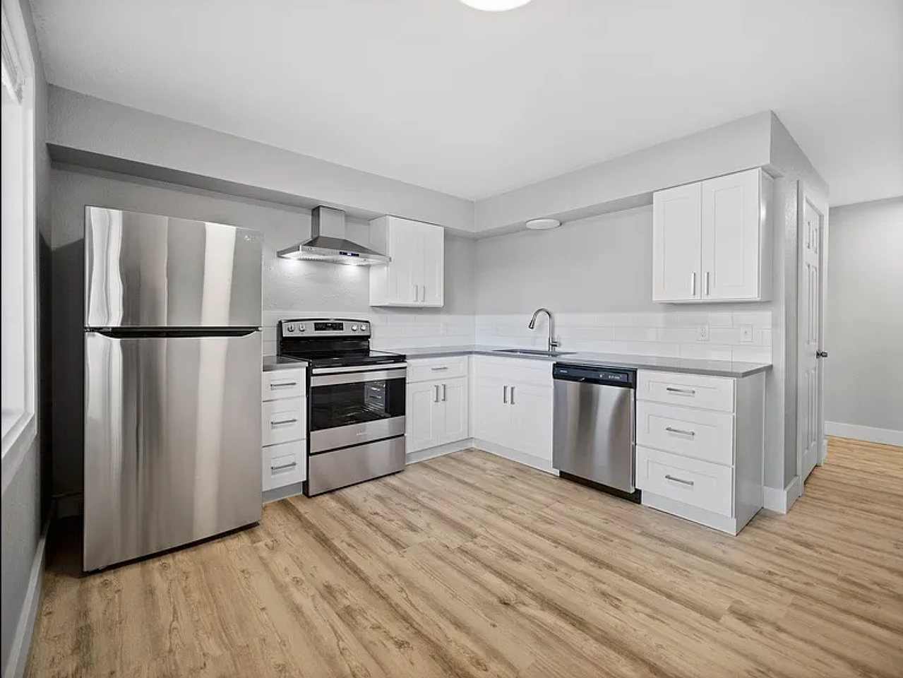 ONE MONTH FREE! LIMITED TIME ONLY! Mission Apartment, home by the River! - Photo 2 of 22