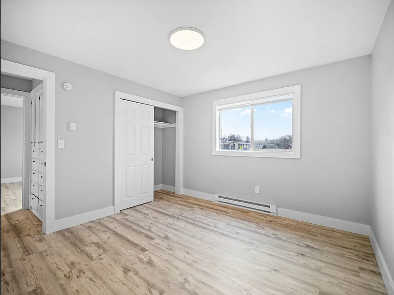 ONE MONTH FREE! LIMITED TIME ONLY! Mission Apartment, home by the River! - Photo 5 of 22