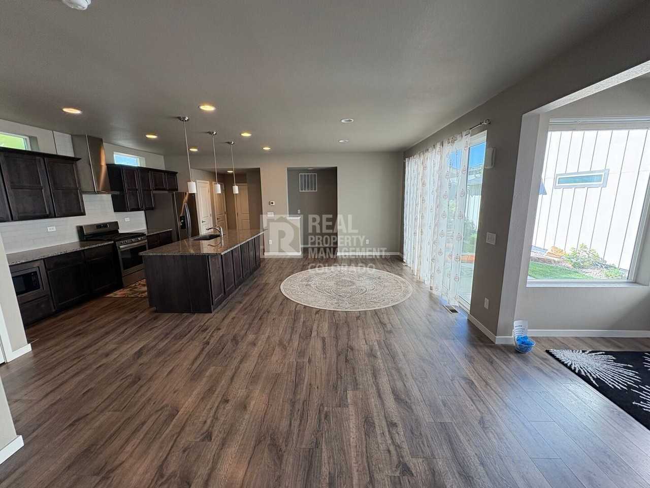 3033 Sykes Dr - Photo 4 of 21