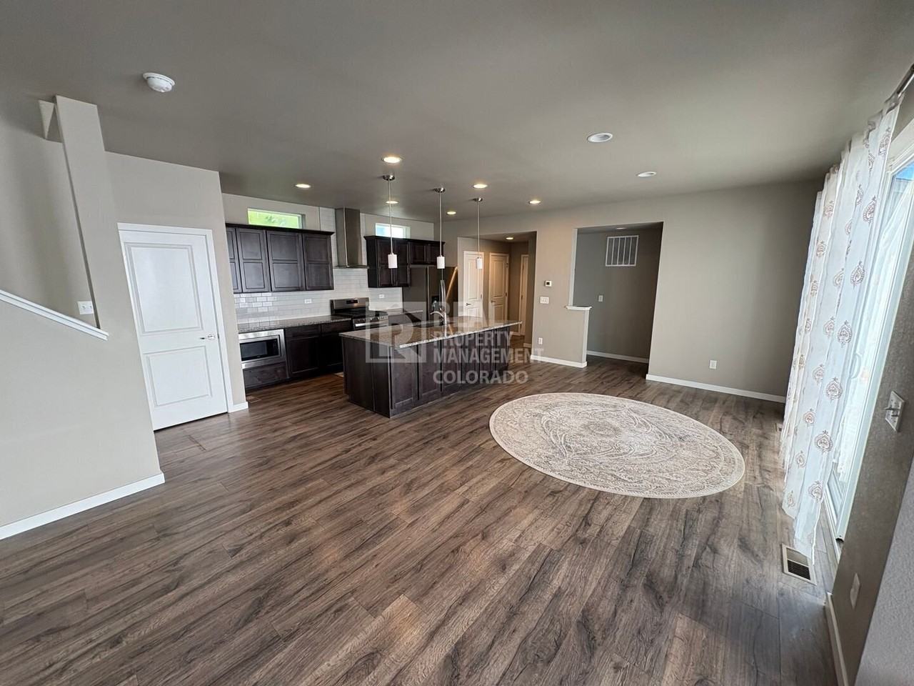 3033 Sykes Dr - Photo 3 of 21