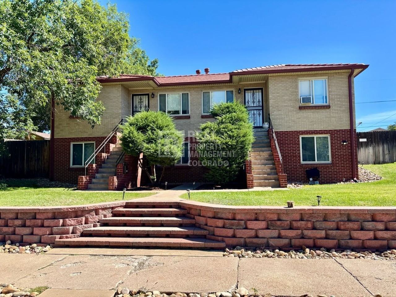 2324 S Cherokee St