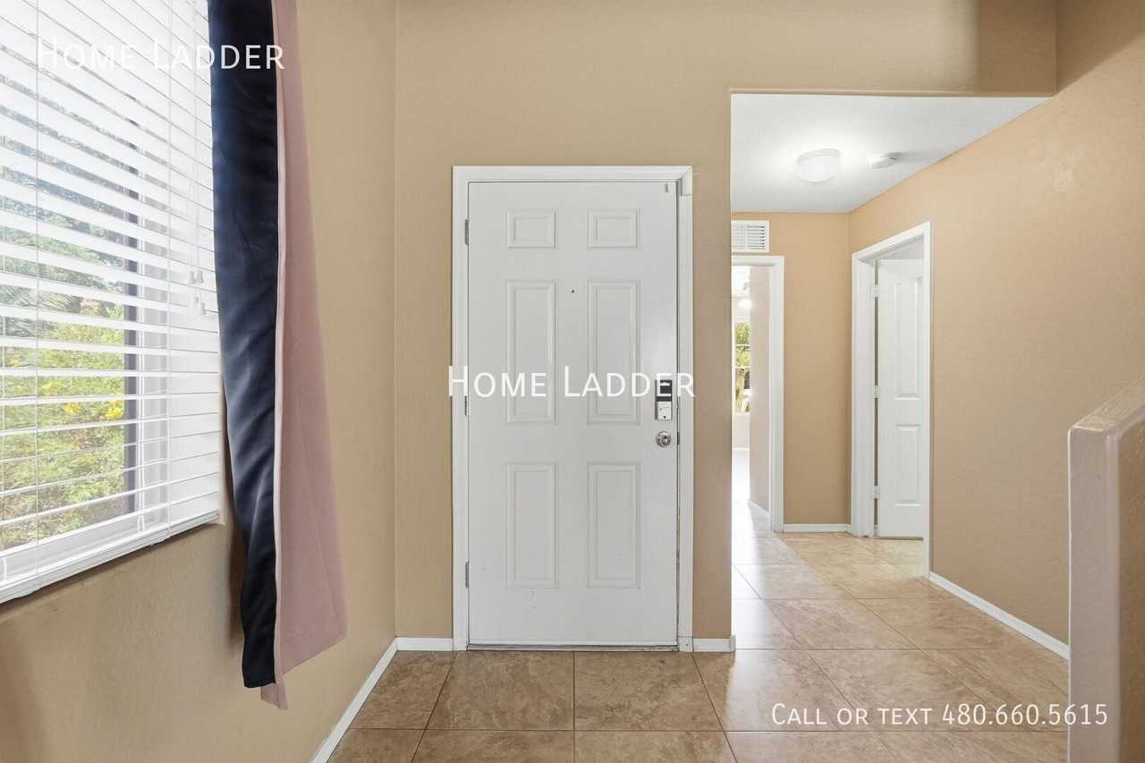 44727 W Gavilan Dr - Photo 3 of 50