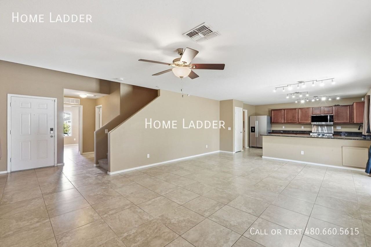 44727 W Gavilan Dr - Photo 5 of 50