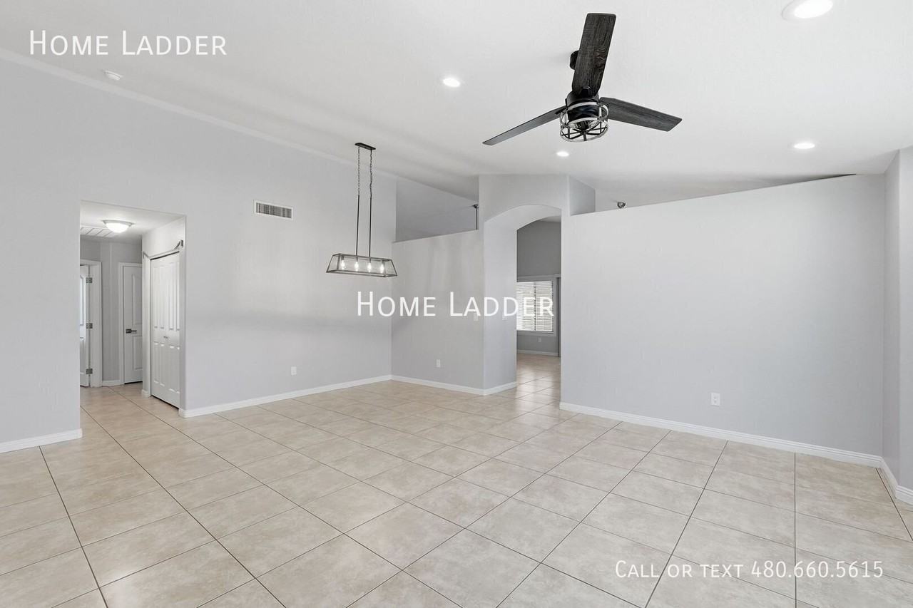 470 W Scott Ave - Photo 5 of 50