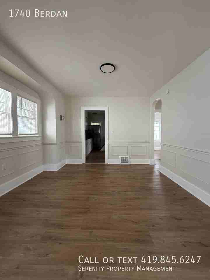 1740 Berdan Ave - Photo 5 of 15