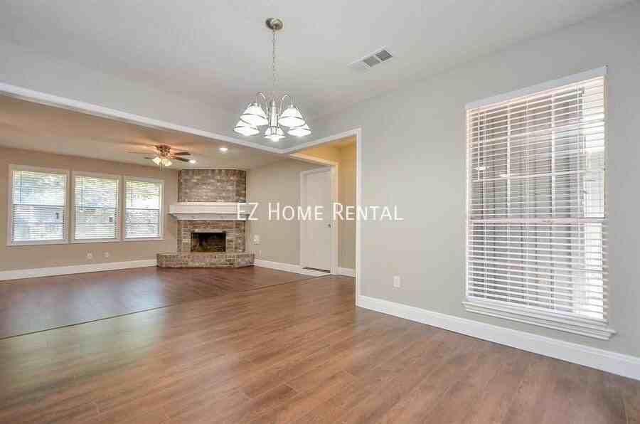 13326 Pantano Dr - Photo 7 of 32