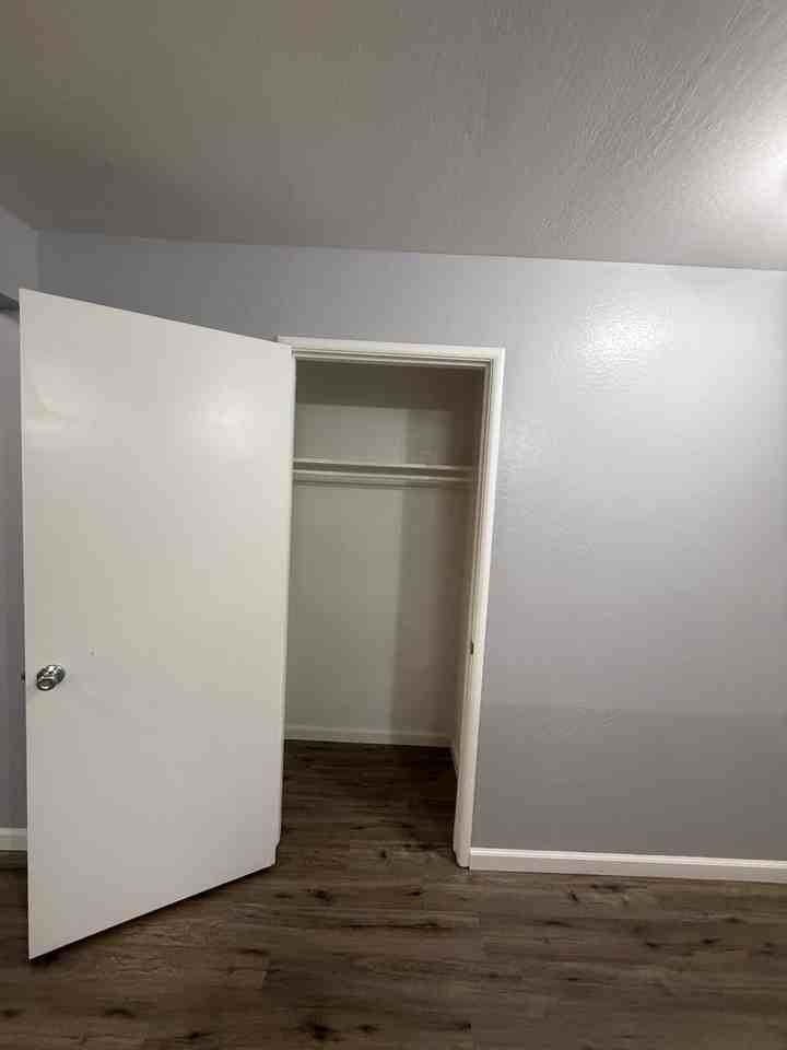 Bidwell Manor Apartments - Photo 5 of 34