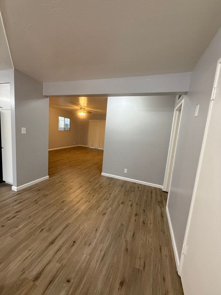 Bidwell Manor Apartments - Photo 7 of 34