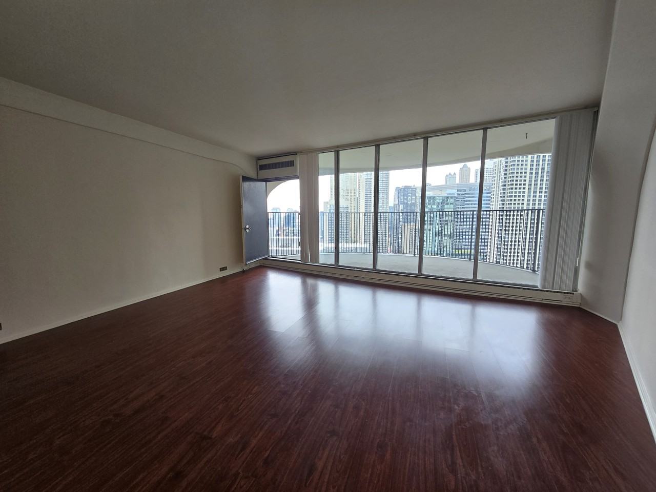 300 North State Street - 3429Unit 3429 #3429 - Photo 4 of 14