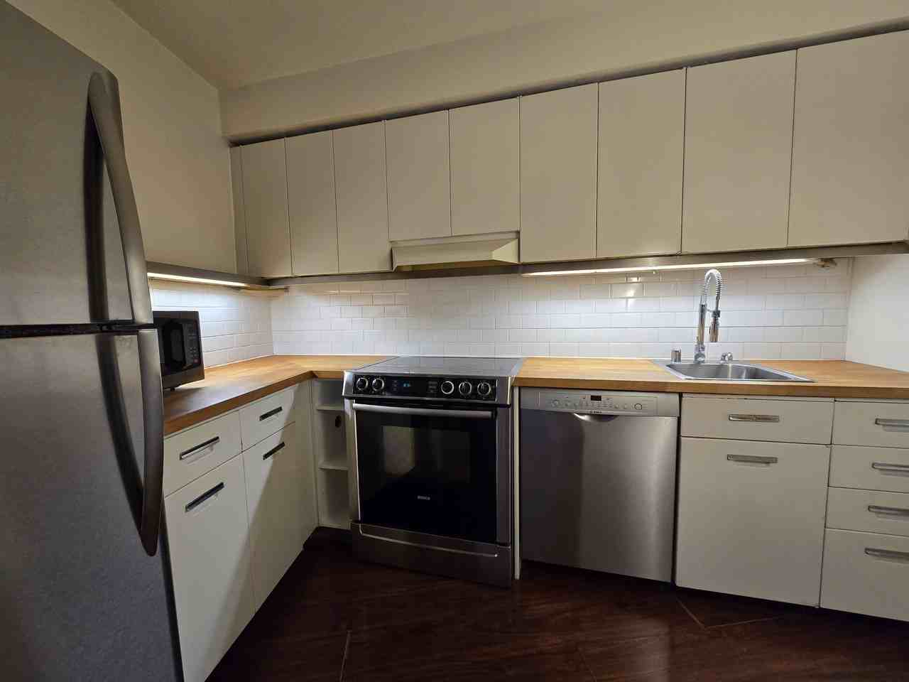300 North State Street - 3429Unit 3429 #3429 - Photo 5 of 14