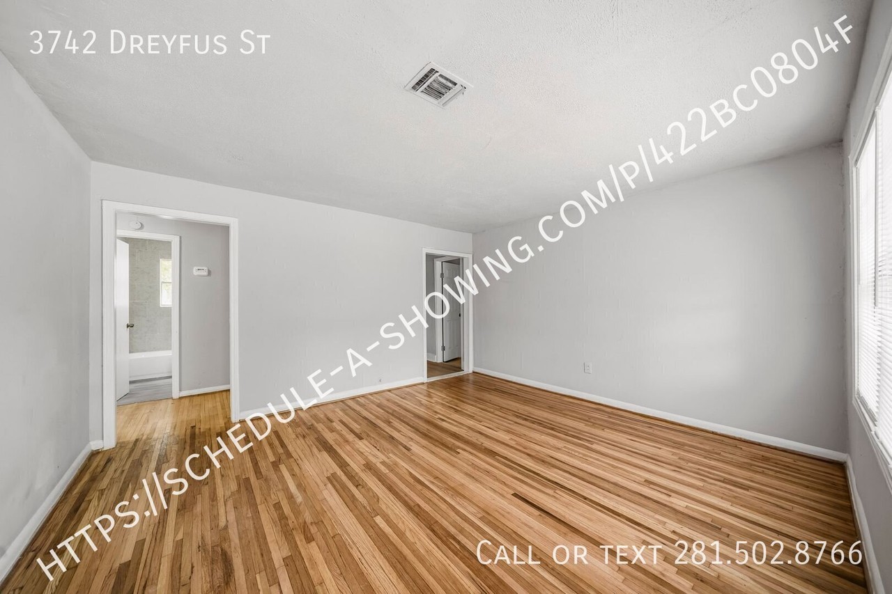 3742 Dreyfus St - Photo 2 of 11