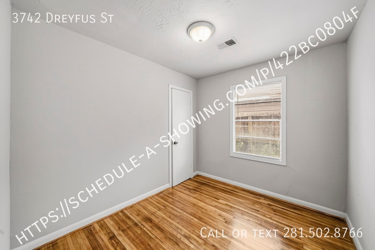 3742 Dreyfus St - Photo 6 of 11