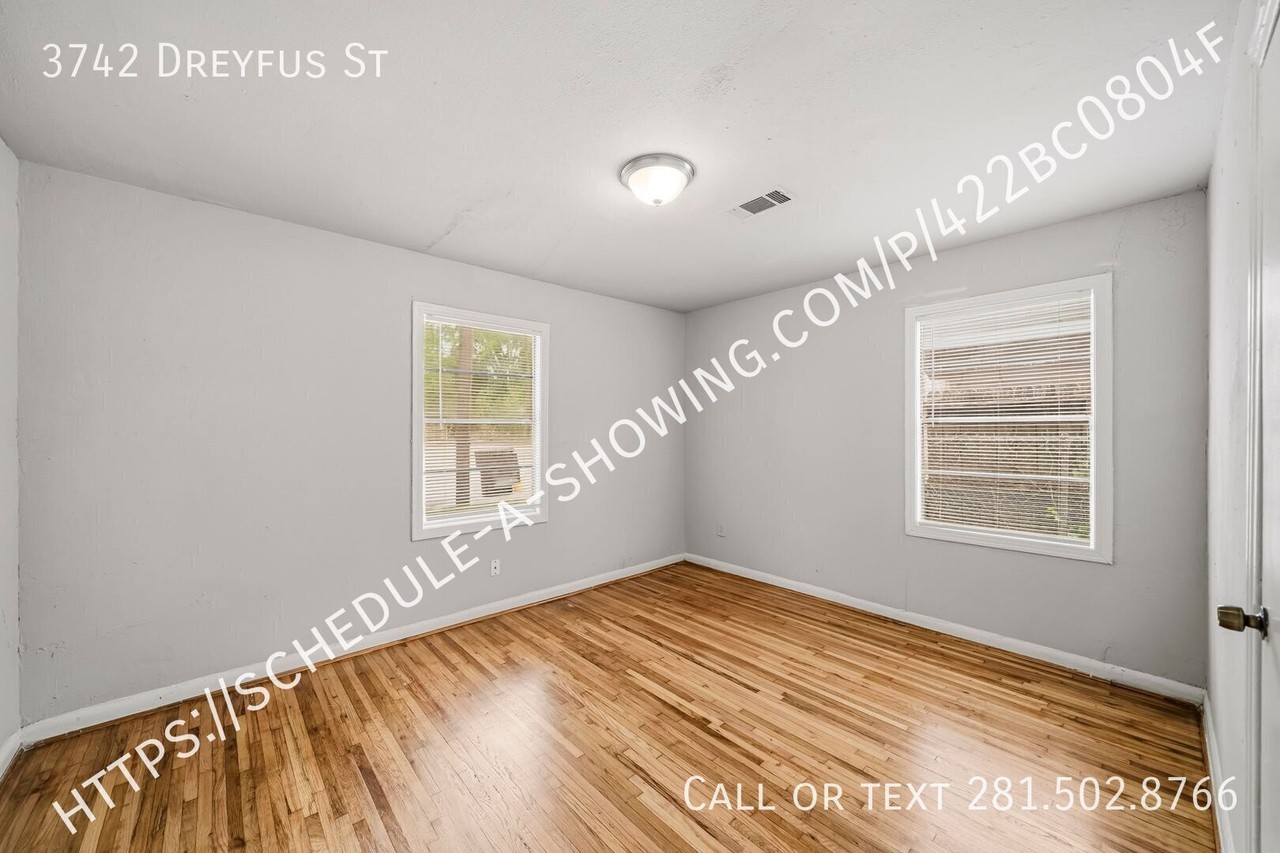 3742 Dreyfus St - Photo 7 of 11