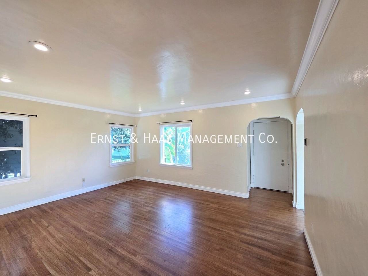 5589 Lemon Ave - Photo 5 of 31