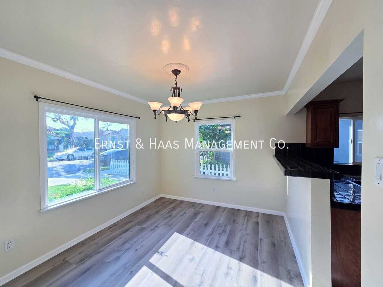 5589 Lemon Ave - Photo 6 of 31