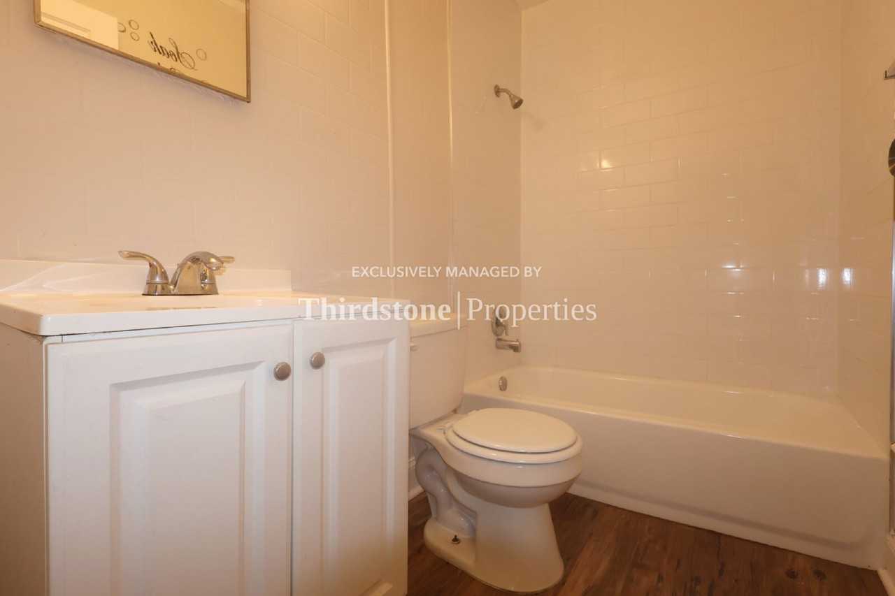 1066 W 13th St - Photo 5 of 19