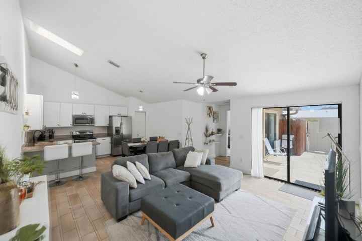 5799 Golden Eagle Circle - Photo 4 of 8