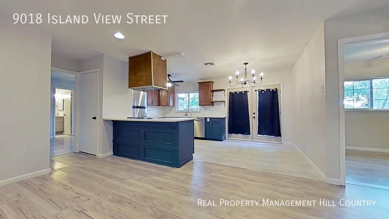 9018 Island View St - Photo 2 of 11