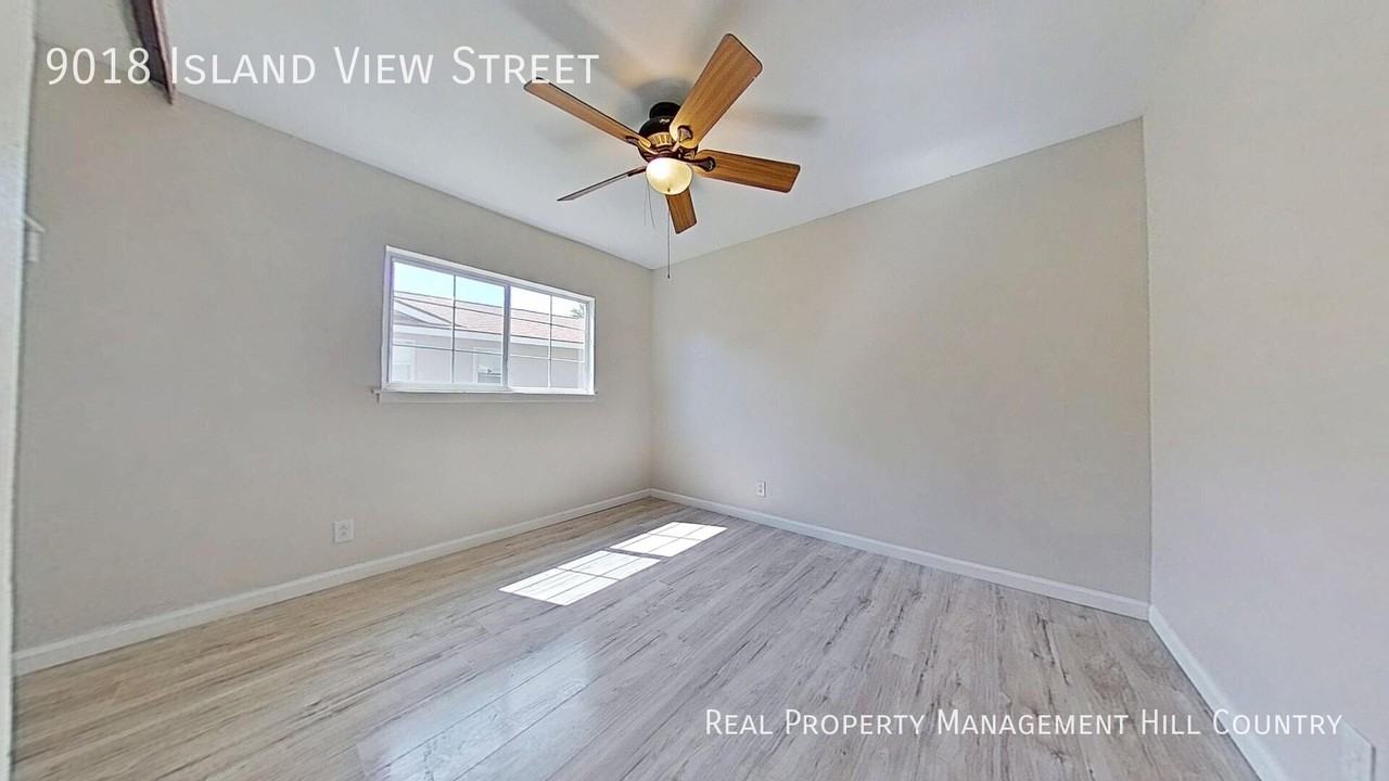 9018 Island View St - Photo 6 of 11