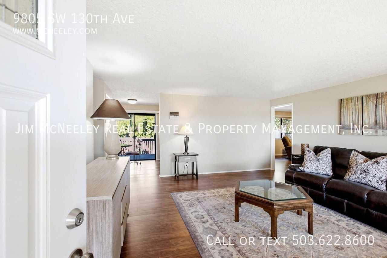 9805 Sw 130th Ave - Photo 5 of 28