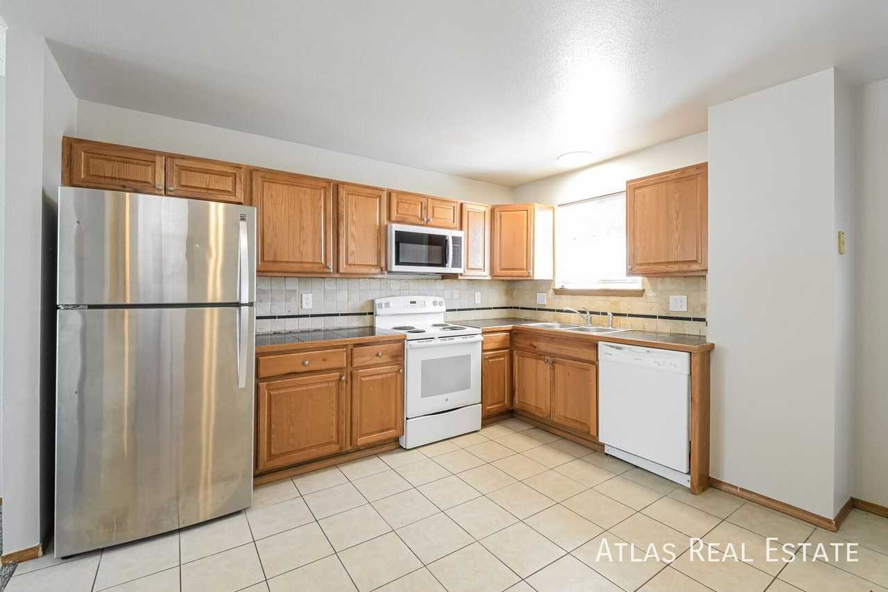 6730 E 120th Dr - Photo 5 of 22