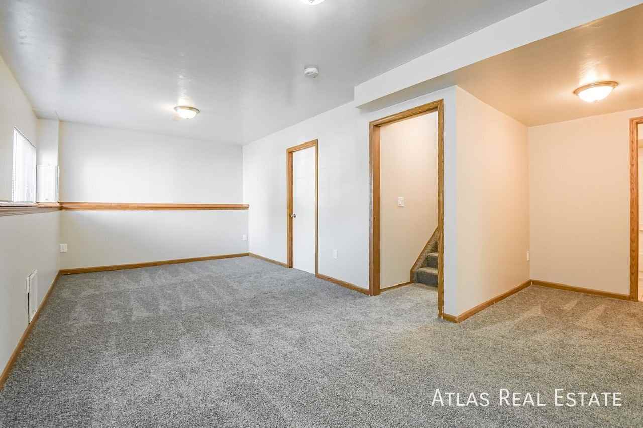 6730 E 120th Dr - Photo 7 of 22