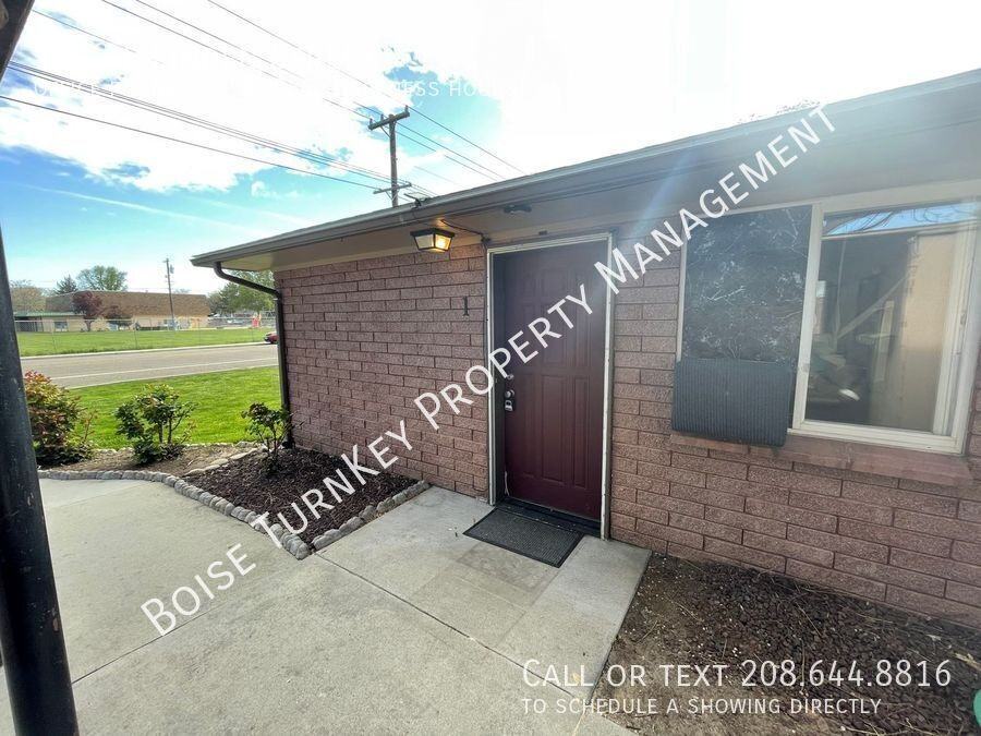 1818 E Linden St #1 - Photo 2 of 32