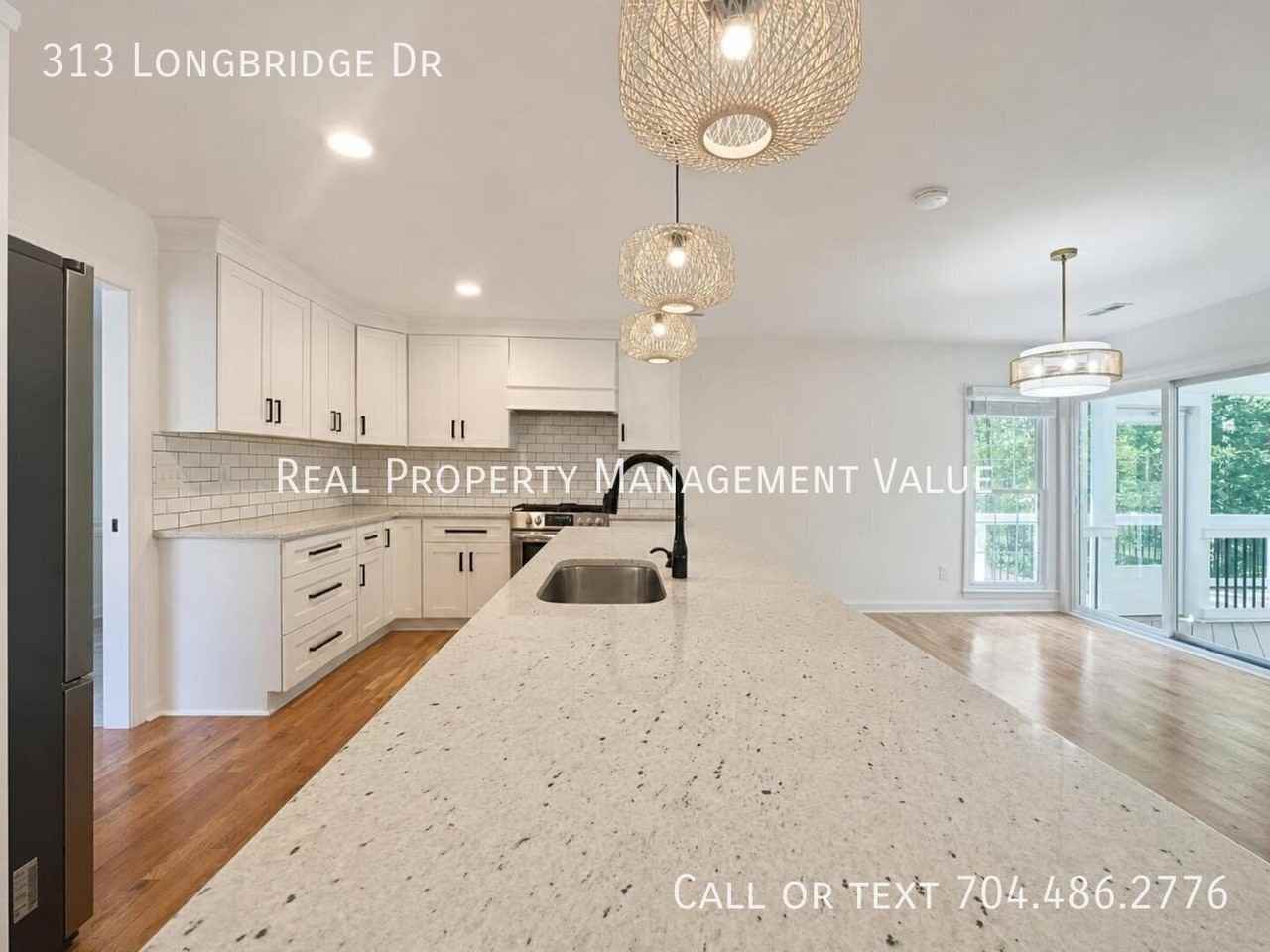 313 Longbridge Dr - Photo 3 of 29