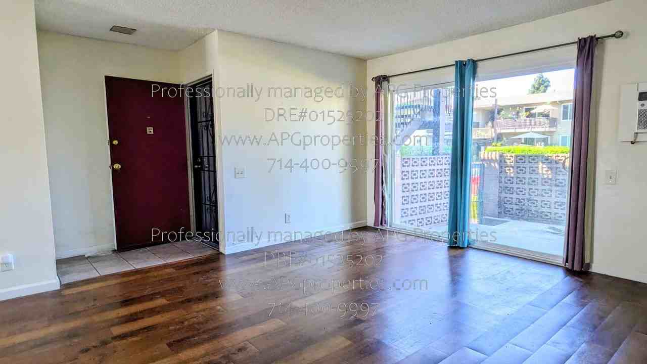 1850 W Greenleaf Ave #E - Photo 4 of 16