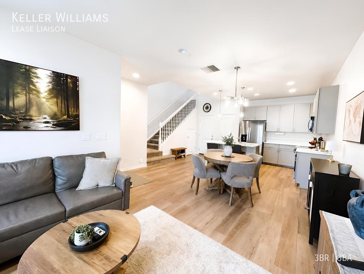 1173 Solitaire St - Photo 4 of 39