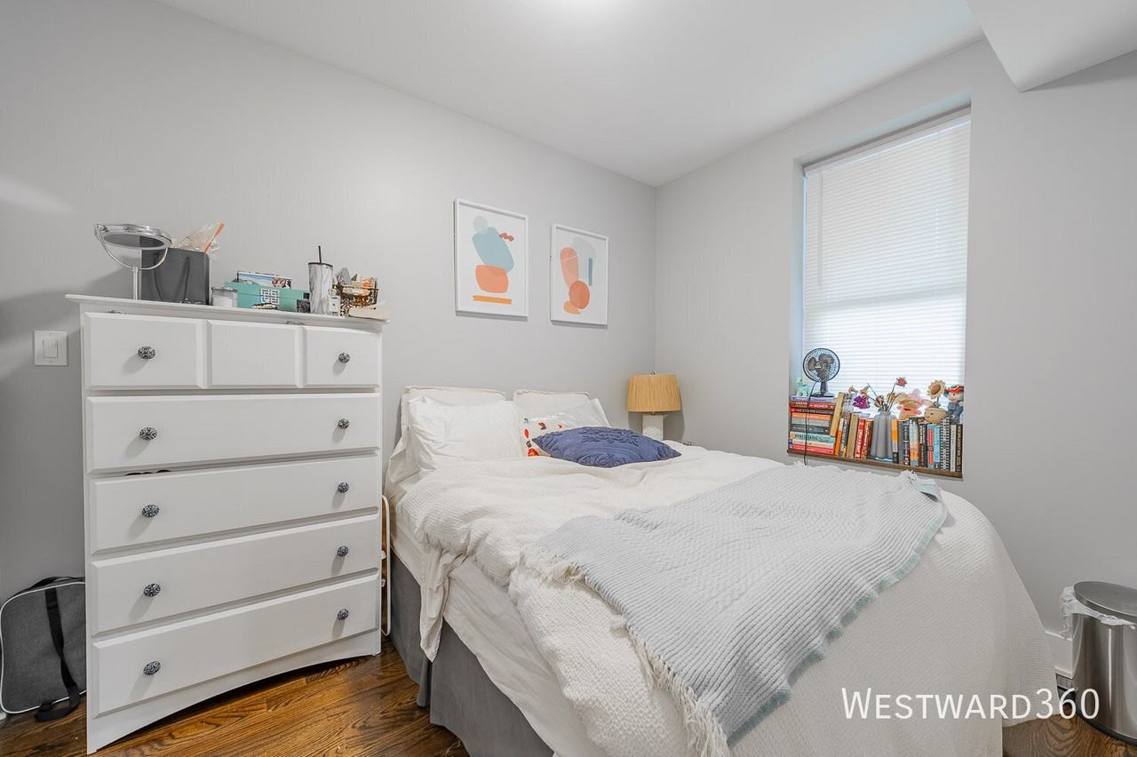 1640 W Blackhawk St #2 - Photo 7 of 12