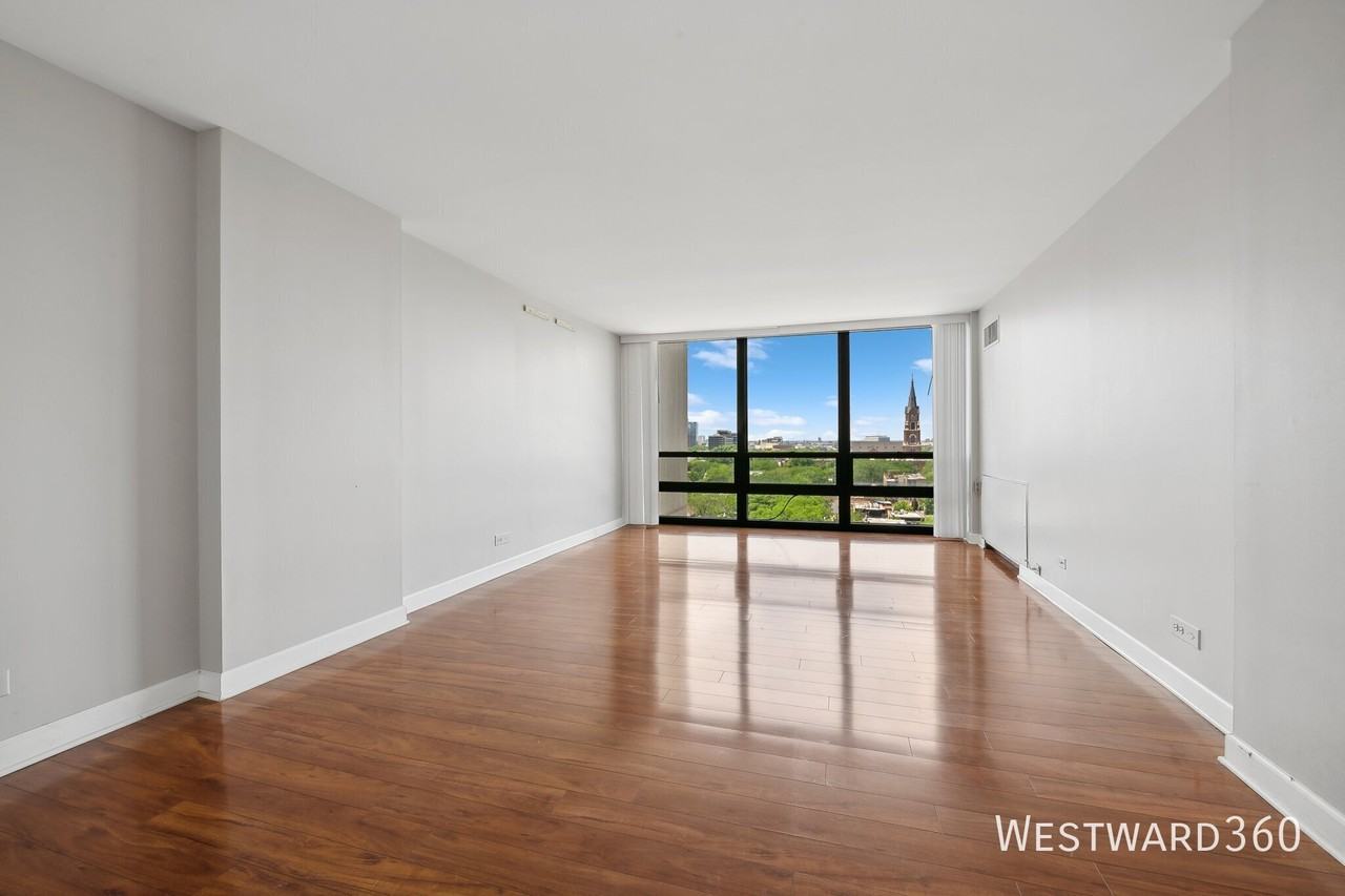 1636 N Wells St #1108 - Photo 3 of 10