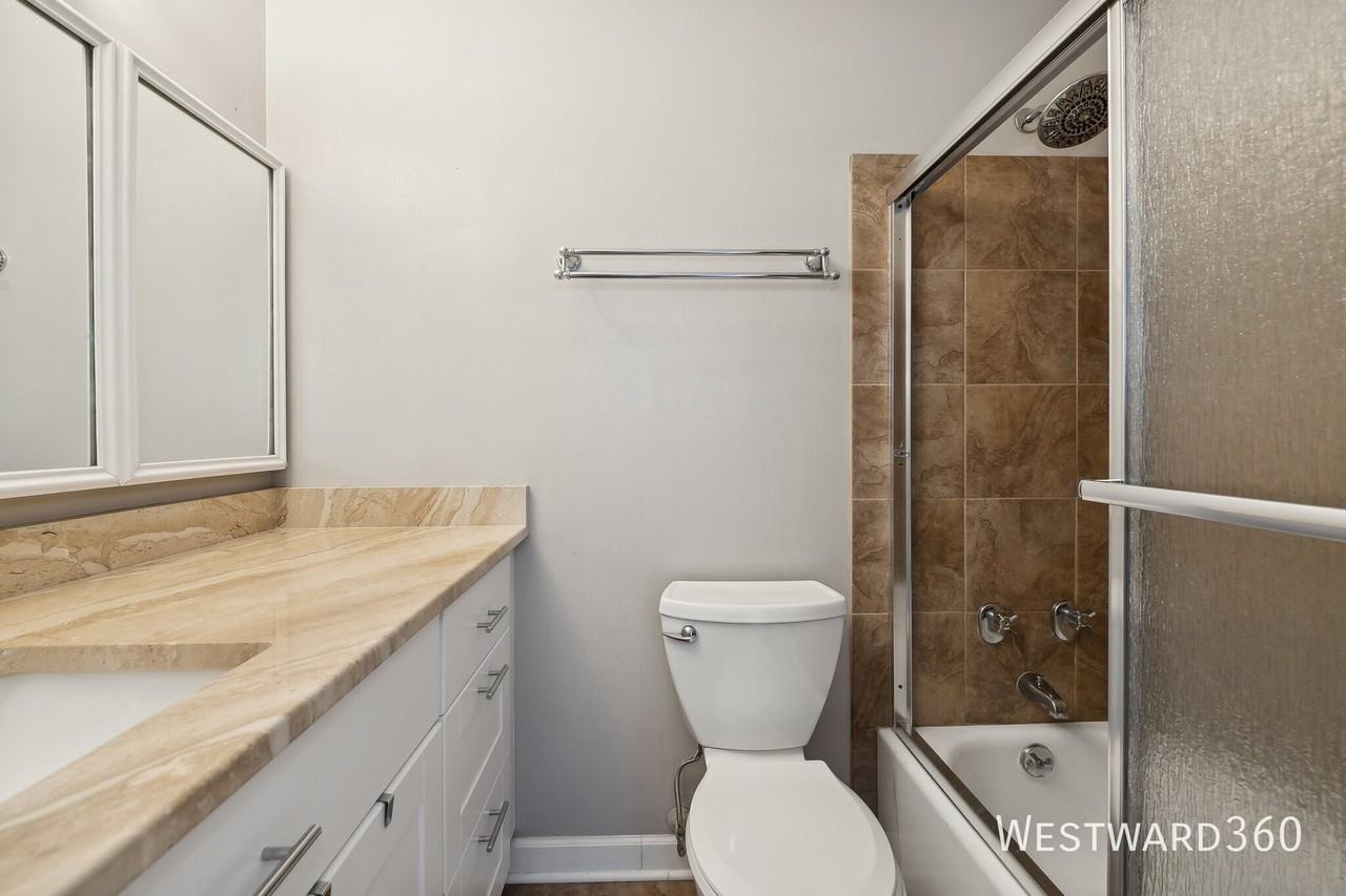 1636 N Wells St #1108 - Photo 6 of 10
